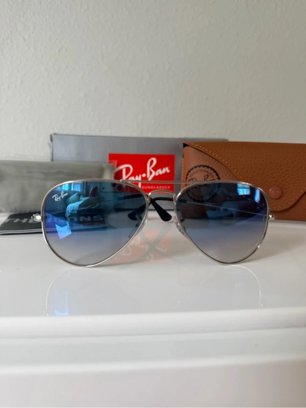 Ray Ban Large Aviator Sunglasses Silver/Light Blue - BRAND NEW - FULL INCLUSION